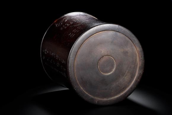 Cascade'sPencil holder for carving poems on Qing rosewood | 清 紫檀刻詩文筆筒