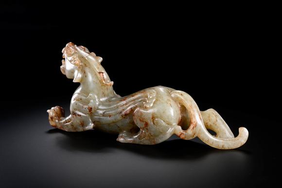 Cascade'sWhite marble and red Qin Rui beast | 漢 白玉紅沁瑞獸