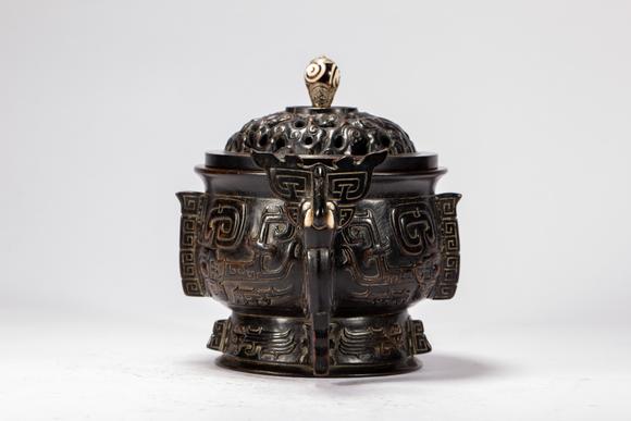 Eden Fine Antiques Galleries LLCA CHINESE AGARWOOD CENSER