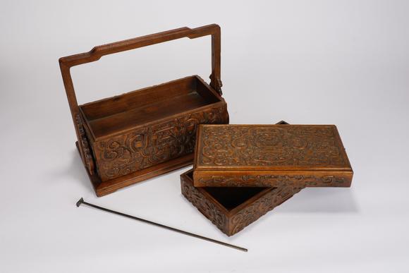 Eden Fine Antiques Galleries LLCA CHINESE NANMU CHILONG HANDLE CARRY BOX