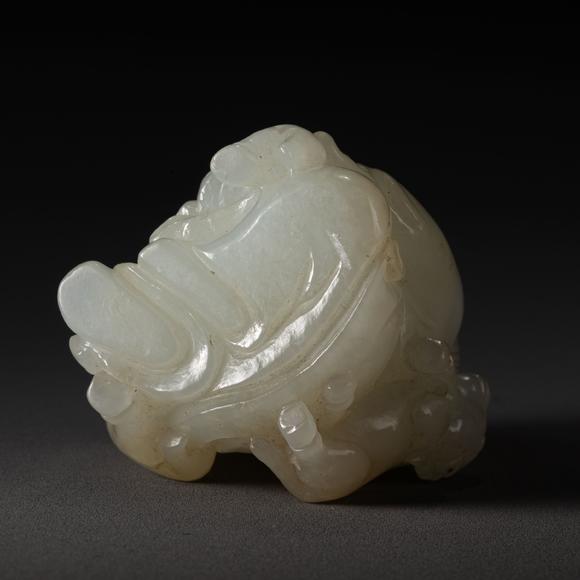 大阪美術(shù)商會(huì)清 白玉雕得意羊羊