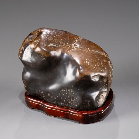 大阪美術(shù)商會神居古潭石賞石