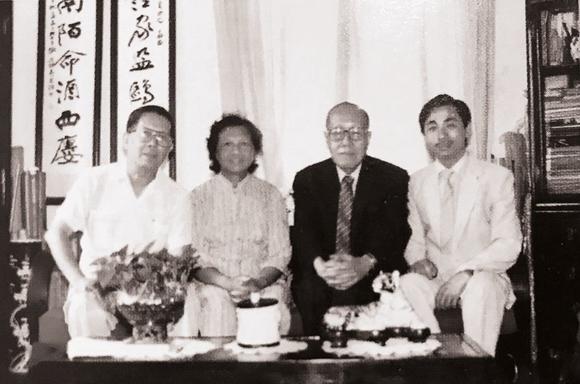 華藝國際林湖奎（b.1945） 趙少昂、陳厚練題 妙絕魚兒作隊行