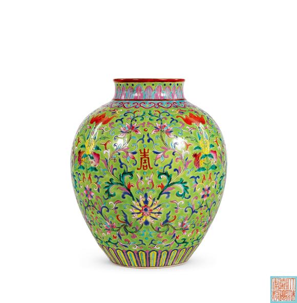 華藝國際清嘉慶  綠地粉彩福壽紋太白罐