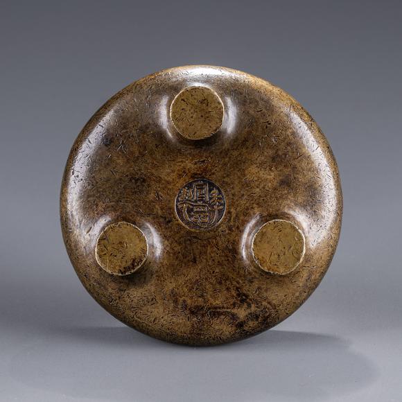 大阪美術(shù)商會(huì)明宣德 古銅鬲式爐