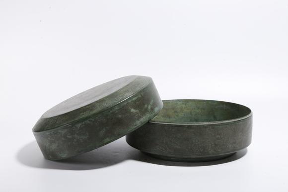 弘楊株式會(huì)社銅錯(cuò)銀鳳紋蓋盒