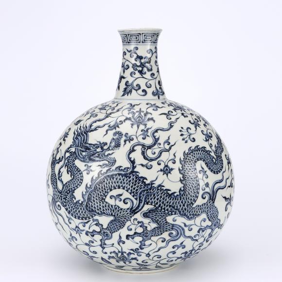 鐮倉美術(shù)明宣德 青花穿花龍紋扁壺
