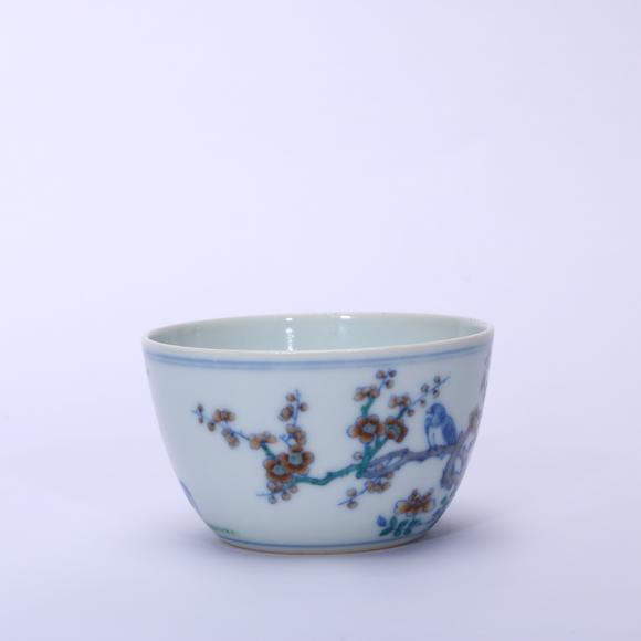 鐮倉(cāng)美術(shù)清康熙 鬥彩四喜登梅圖臥足杯