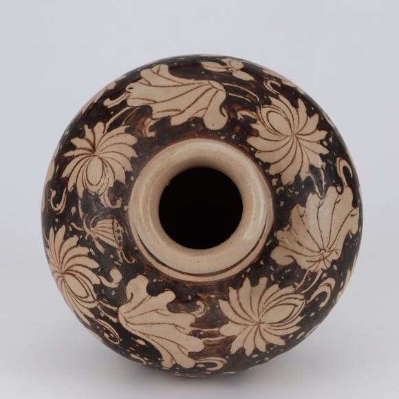 鐮倉美術(shù)明以前 吉州窯花卉紋梅瓶