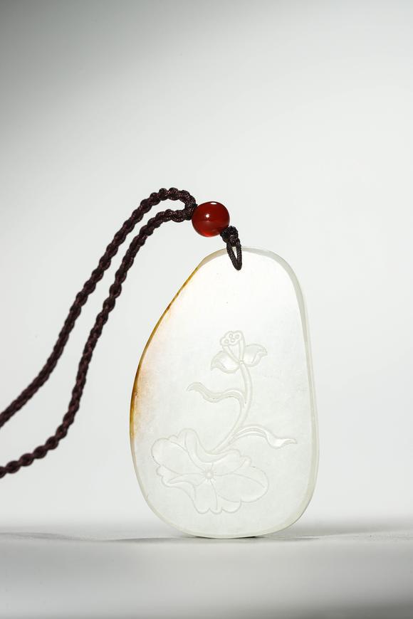 鐮倉(cāng)美術(shù)清 白玉浮雕仙鶴牌