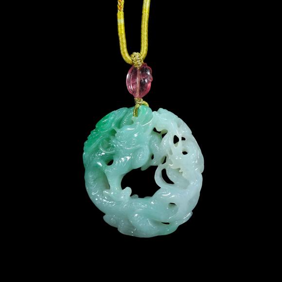 鐮倉美術(shù)清 翡翠龍紋掛件