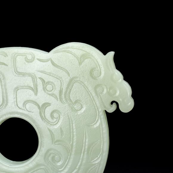 東京蕓術(shù)舊藏雙龍玉璧