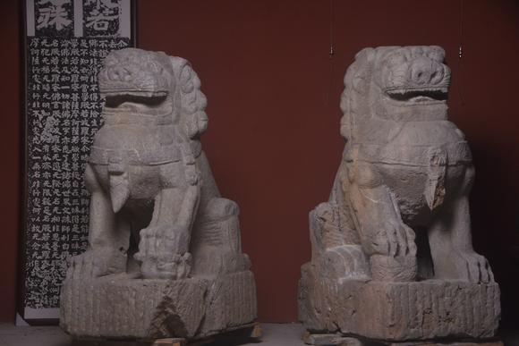 東京蕓術(shù)迎門獅