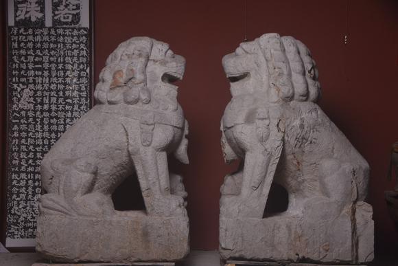 東京蕓術(shù)迎門(mén)獅