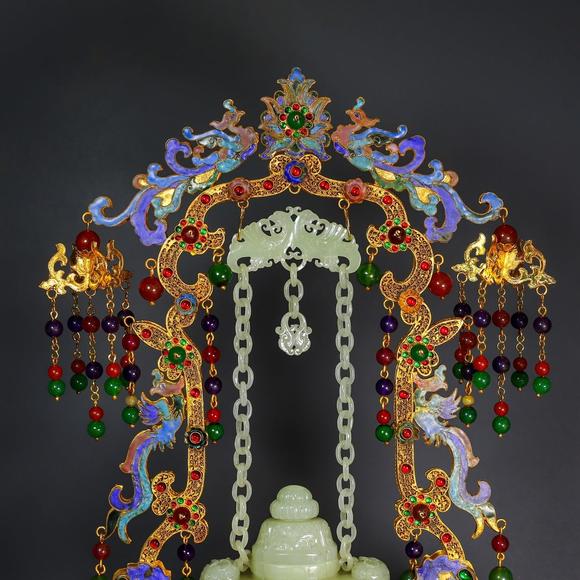 東京蕓術(shù)掐絲和田玉鏈條花籃