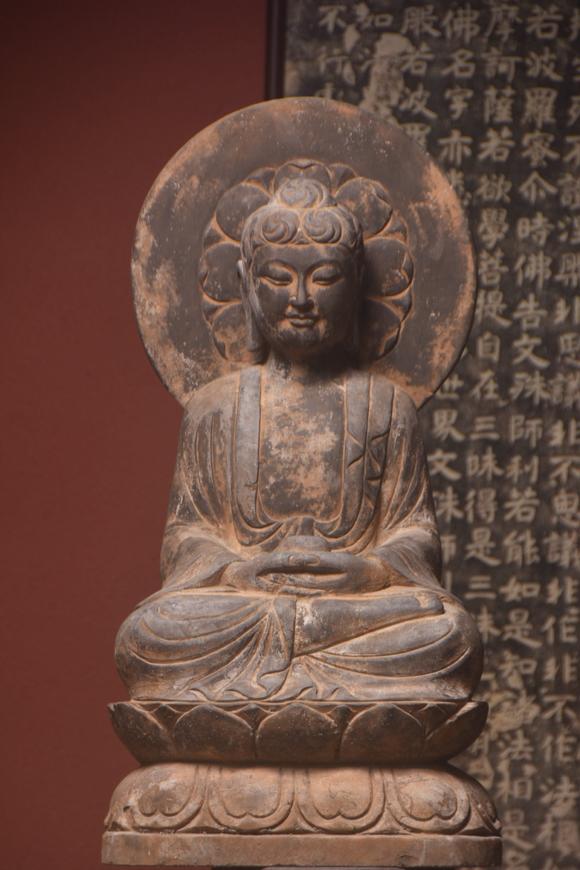 東京蕓術清早期做工～老青石手工雕刻【三寶佛】