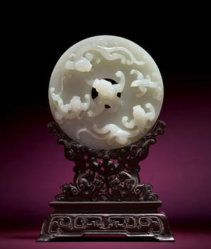 十八世纪 白玉仿古螭龙凤纹璧