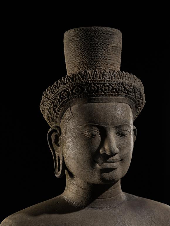 Galerie ZackeA MONUMENTAL (183 CM) SANDSTONE FIGURE OF A DANCING UMA, ANGKOR PERIOD, KOH KER STYLE