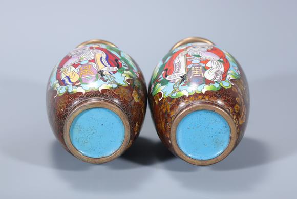 SEAVIEW AUCTIONS PTY LTD Fine Chinese antique 18th - 19th century bronze cloisonne enamel vases(2 pieces)