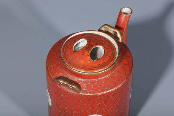 SEAVIEW AUCTIONS PTY LTDFine Chinese antique  20th  century coral red glaze golden water pot 