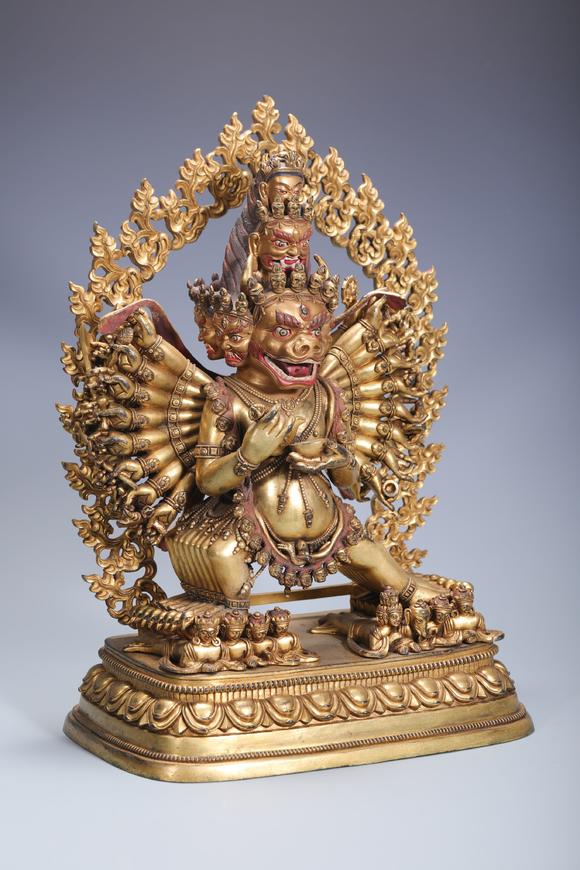 SEAVIEW AUCTIONS PTY LTD Fine Chinese antique 18th century tibetan style carved bronze golden buddha statue