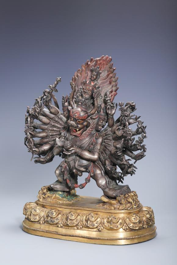 SEAVIEW AUCTIONS PTY LTD Fine Chinese antique 13th - 14th century tibetan style carved bronze golden buddha statue