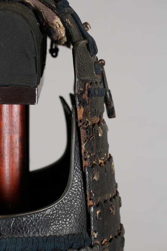 TooveysA scarce Japanese haramaki, Edo period, with padded wadakami