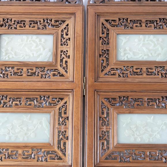 Waddington'sA White Jade-Inset Four-Panel Floor Screen, 20th Century, 二十世紀(jì) 嵌白玉雕花鳥紋地屏一套四扇