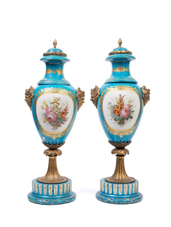 Marcopolo AuctionsA ORMOLU MOUNTED PAIR OF PORCELAIN VASES, France, 19th century
