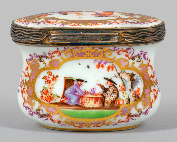 Schloss-AhldenMuseale Meissen Tabatiere mit Hoeroldt-Chinoiserien