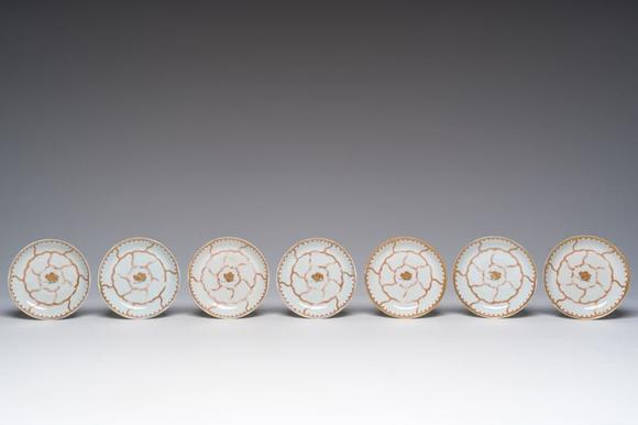 Coronari Auctions BVAn extensive Chinese partly gilt 'butterfly' tea set, Qianlong