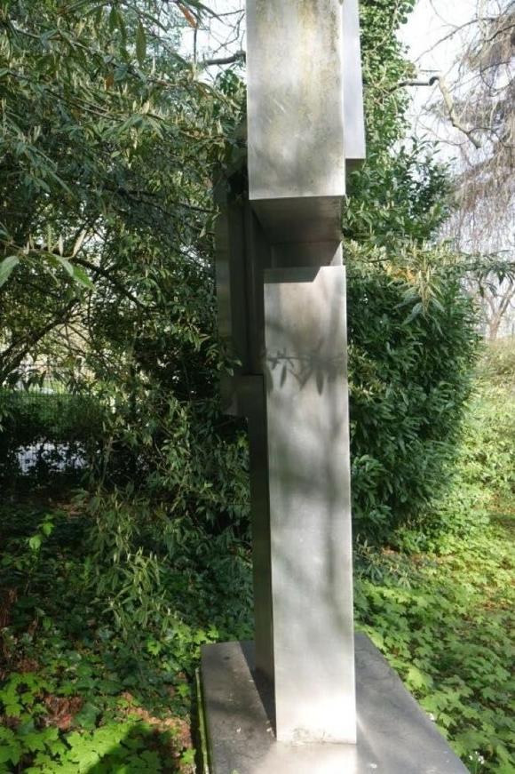 Coronari Auctions BVHilde Van Sumere (1932-2013): Untitled, stainless steel