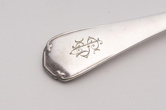 Coronari Auctions BVA French 12-piece silver-plated cutlery set, Christofle, and two butter knives with a German silver handle, 20th C.