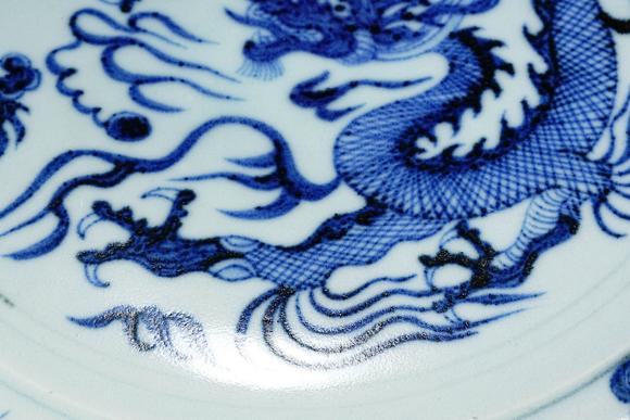 JUBAO HALL AUCTION HOUSE INCPre-Ming Dynasty Underglaze Blue Dragon Pattern Covered Box