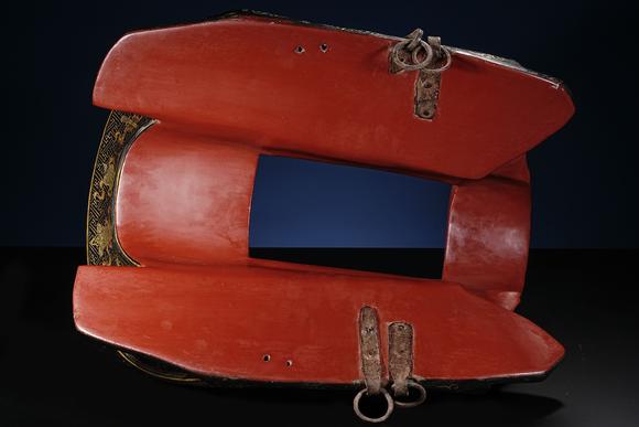 JUBAO HALL AUCTION HOUSE INCQing Dynasty Lacquered Saddle with Sea Wave and Dragon Motifs