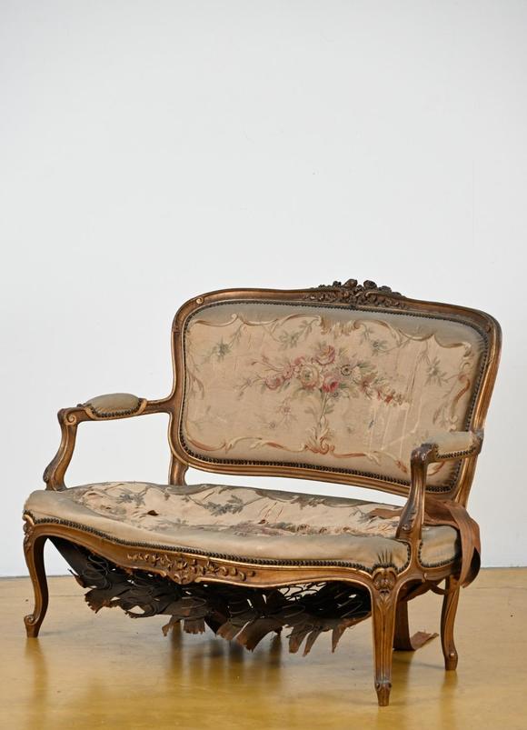Loeckx AuctioneersLouis XV-style salon with Aubusson Tapestry (*)…