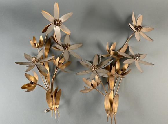 Loeckx AuctioneersA pair of vintage brass wall lamps \'flowers\' …