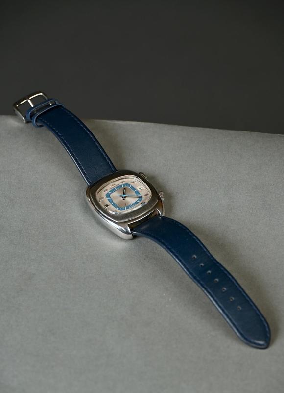 Loeckx AuctioneersJaeger - Le Coultre: memovox watch…