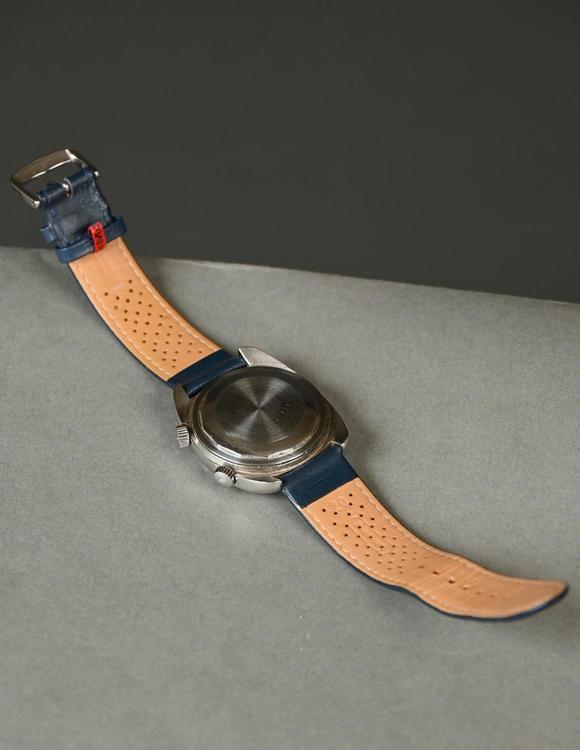 Loeckx AuctioneersJaeger - Le Coultre: memovox watch…