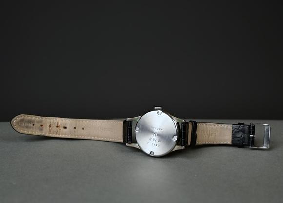 Loeckx AuctioneersJaeger - Le Coultre: military watch, Second World …