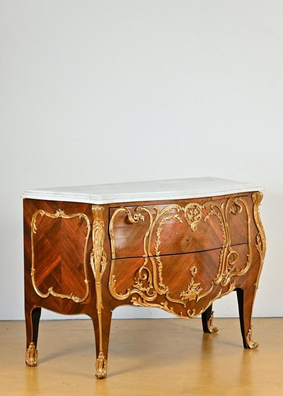Loeckx AuctioneersLouis XV style chest of drawers with white marble …