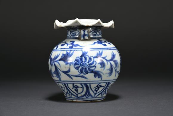 三杉美術(shù)青花花卉紋盤(pán)口小罐