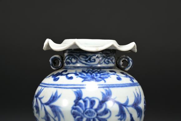 三杉美術(shù)青花花卉紋盤(pán)口小罐