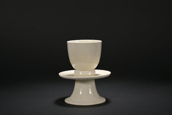 三杉美術(shù)唐 白瓷高足杯