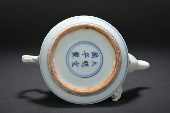 三杉美術(shù)明 青花壺