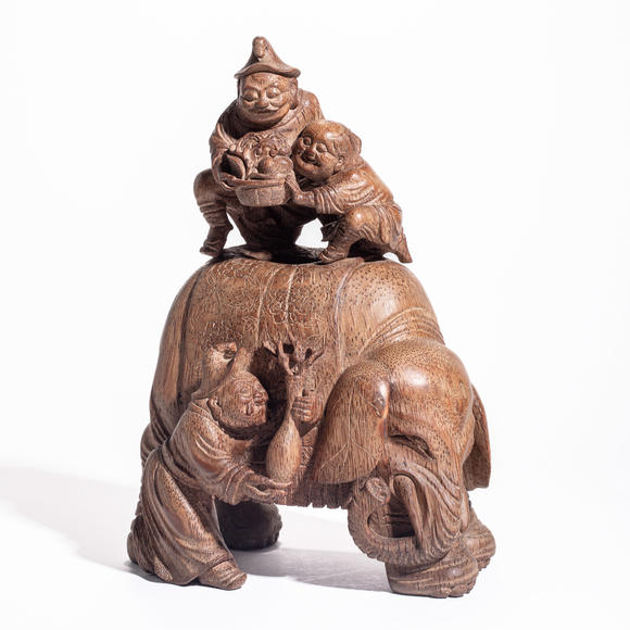 中鴻信清 竹根雕胡人獻(xiàn)寶擺件