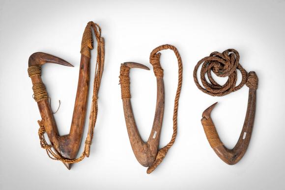 Apollo Art AuctionsCa. late 19th - early 20th century AD. >
A group comprising several large wooden fish hooks of ch