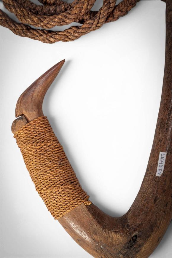 Apollo Art AuctionsCa. late 19th - early 20th century AD. >
A group comprising several large wooden fish hooks of ch