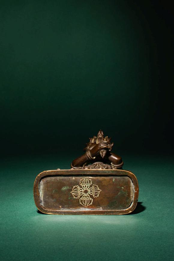 Apollo Art AuctionsQianlong Period, Ca. AD 1736 - 1795. >
A cast Sino-Tibetan bronze group depicting Vajrasattva in