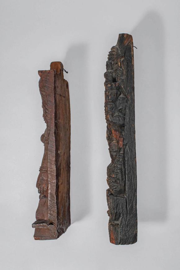 Apollo Art AuctionsCa. 18th-19th century AD.
A carved pair of wooden architectural panels, each depicting a Hindu de